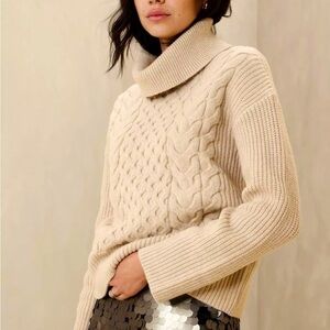BANANA REPUBLIC CABLE TURTLENECK PULLOVER Sz M